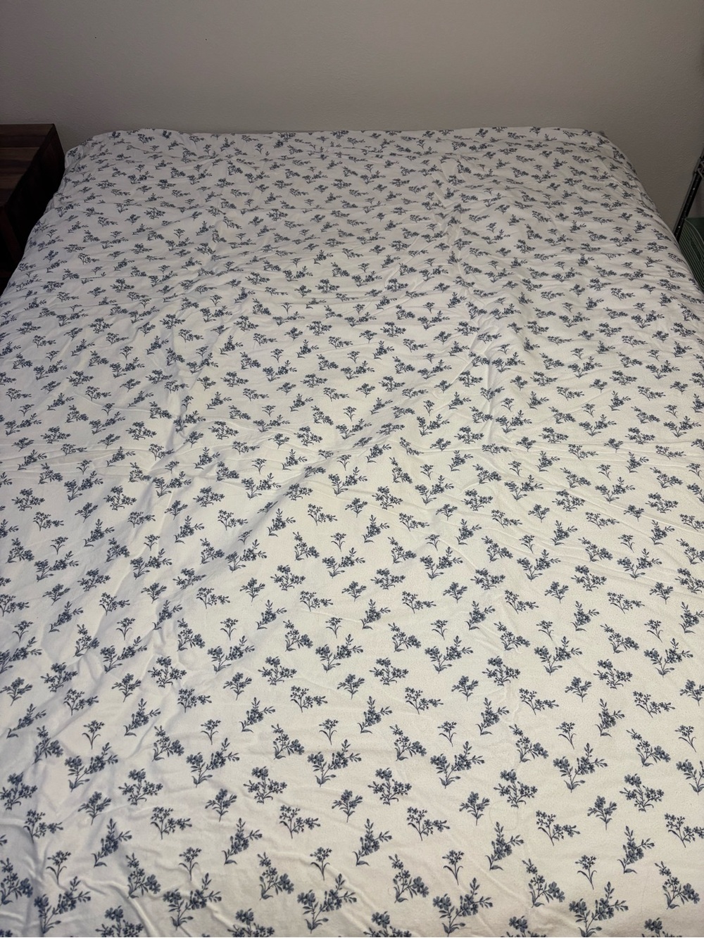 Garnet Hill Flannel White Duvet Cover with Blue Floral Print